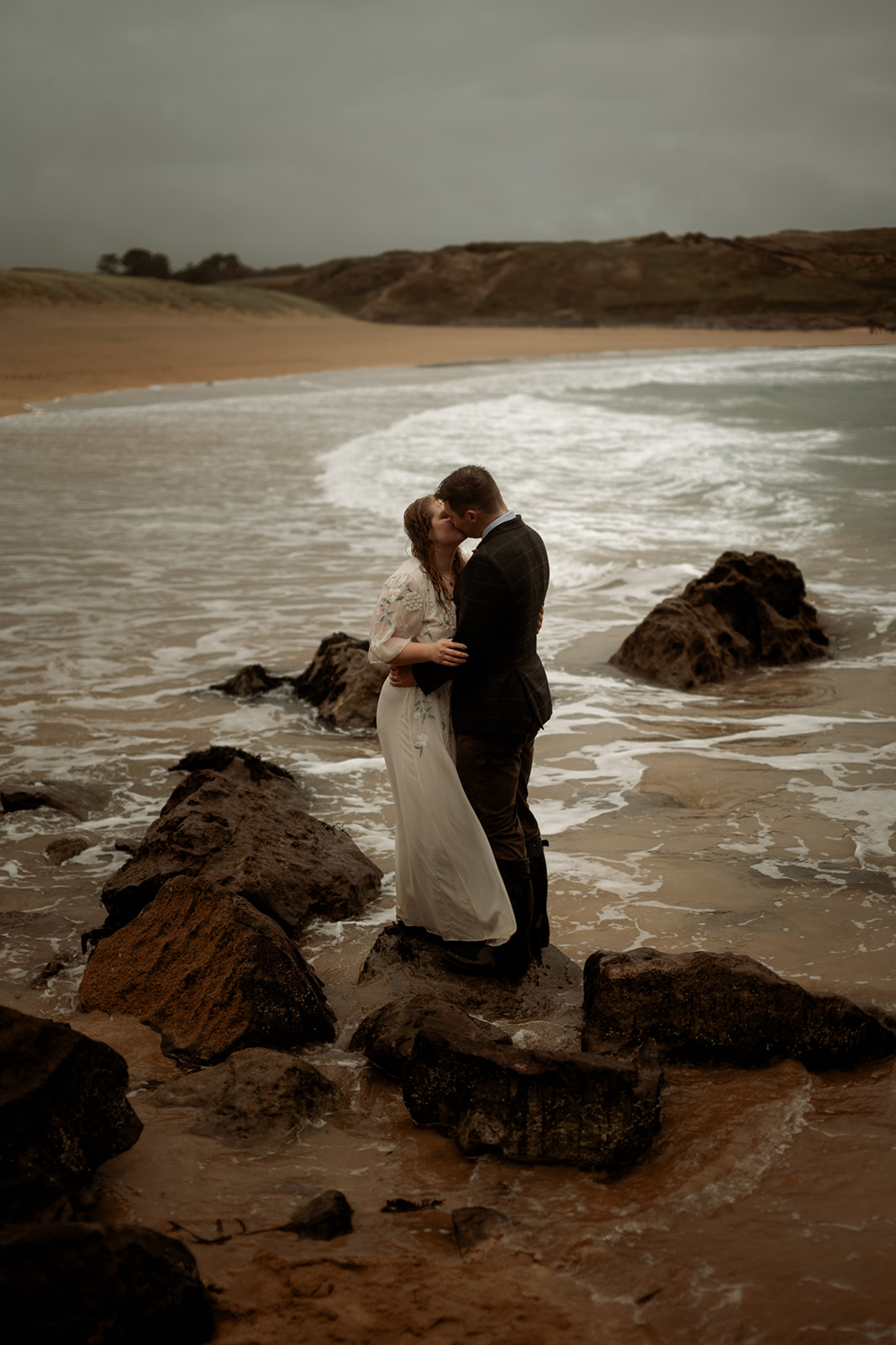The best places to elope in Wales - 2024 Guide | Pembrokeshire Elopement Photography
