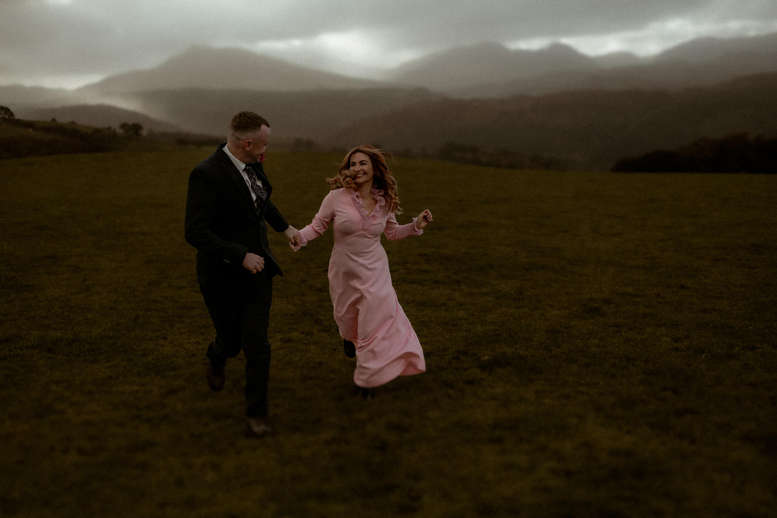 The best time to elope to Eryri (Snowdonia) | Wales Elopement Photography