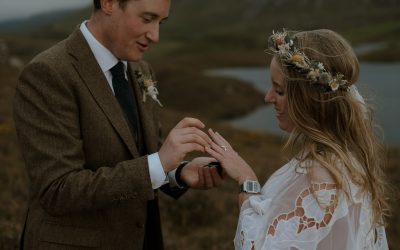 Relaxed registry office wedding in Wales: how to get married legally and exchange your vows in nature